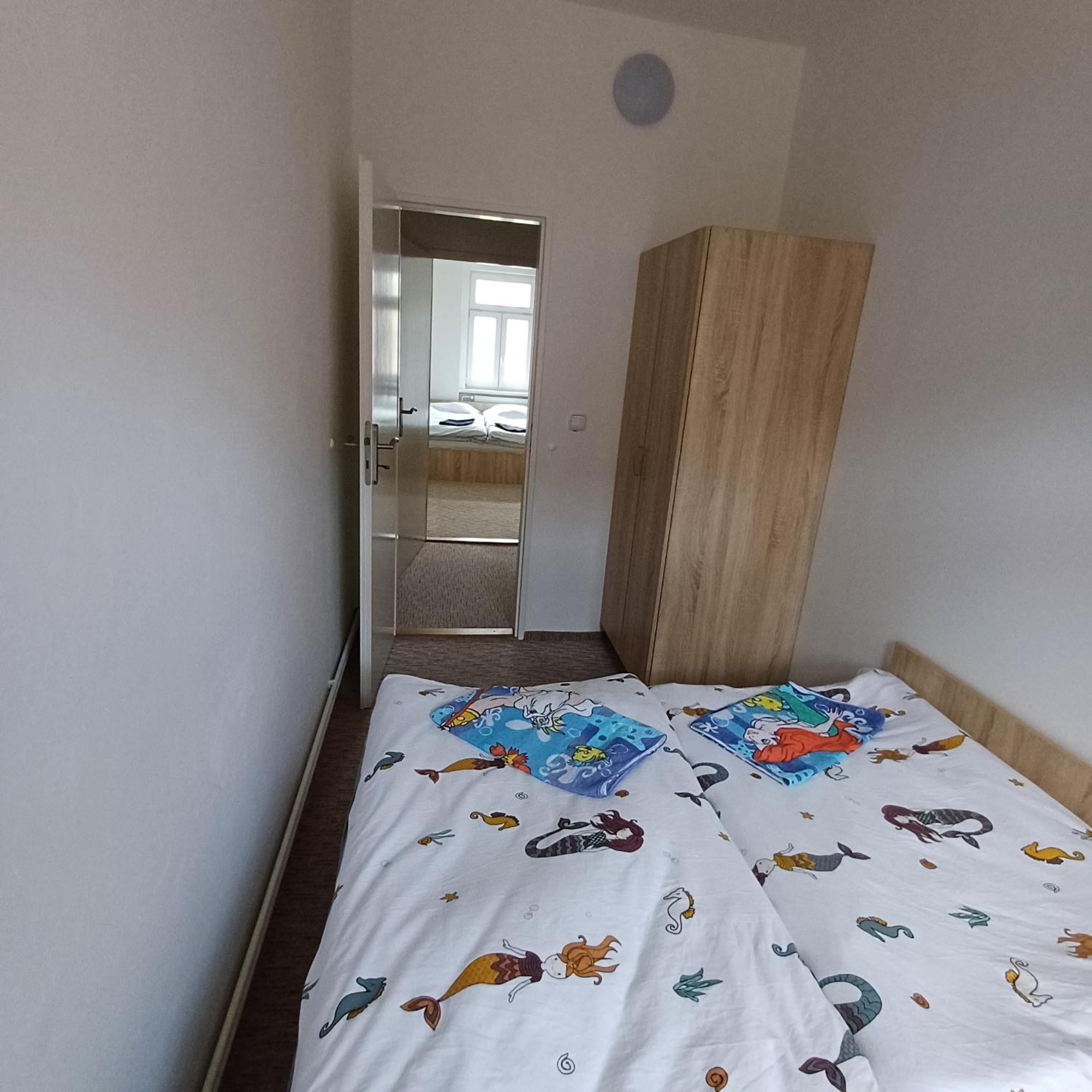 Ap 5 Alice Near Springs - 4 Rooms Karlovy Vary Exterior photo